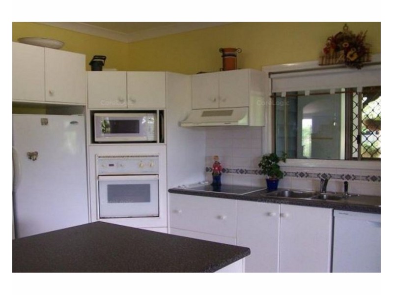 2 Bowen Terrace, The Range QLD 4700