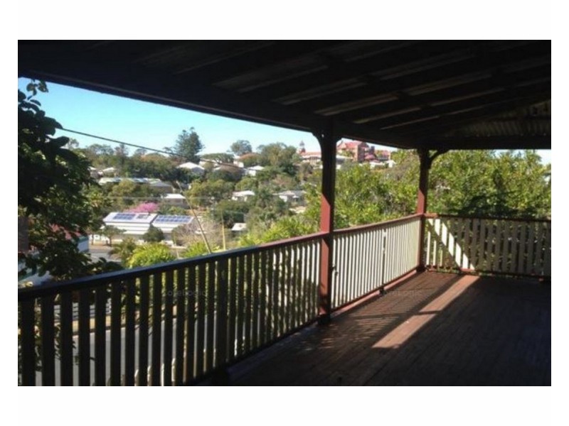 2 Bowen Terrace, The Range QLD 4700