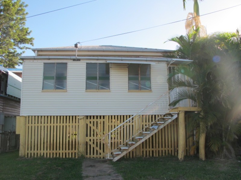 338 East Street, Depot Hill QLD 4700