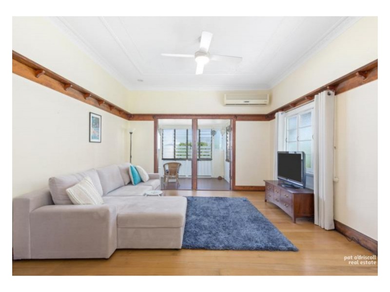 26 West Street, The Range QLD 4700