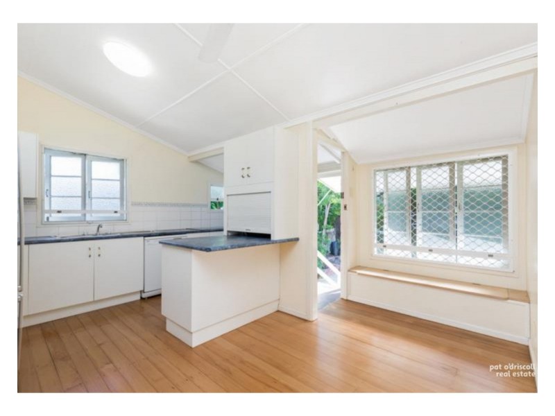 26 West Street, The Range QLD 4700