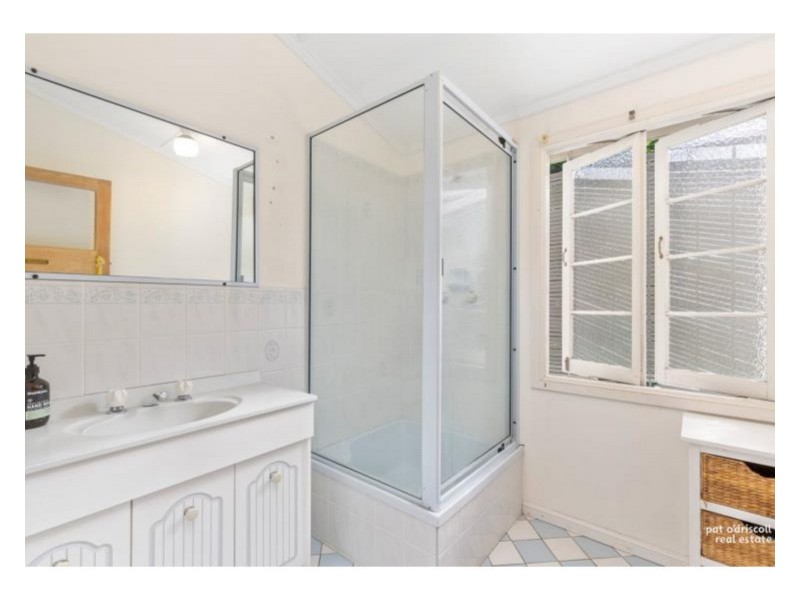 26 West Street, The Range QLD 4700