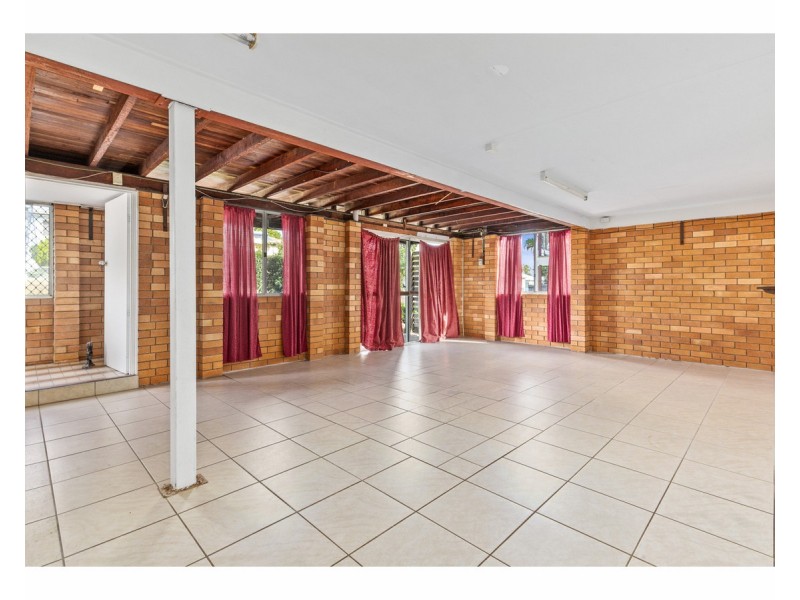 16 Peterson Street, West Rockhampton QLD 4700
