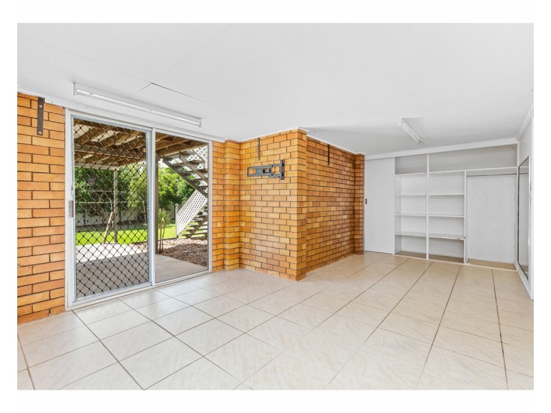 16 Peterson Street, West Rockhampton QLD 4700