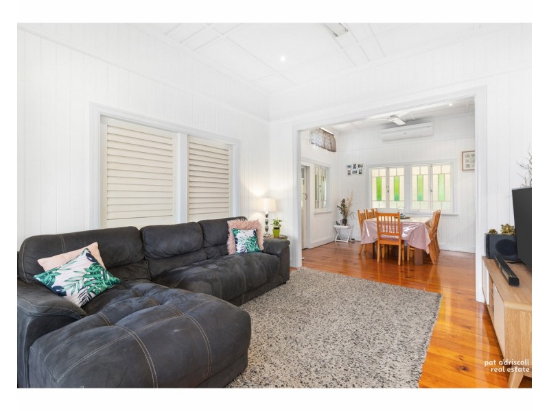 26 Cousins Street, The Range QLD 4700