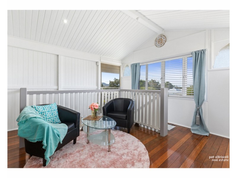 26 Cousins Street, The Range QLD 4700