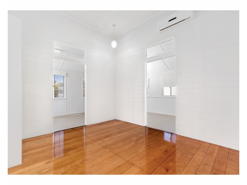 1 & 2/100 Edington Street, Berserker QLD 4701