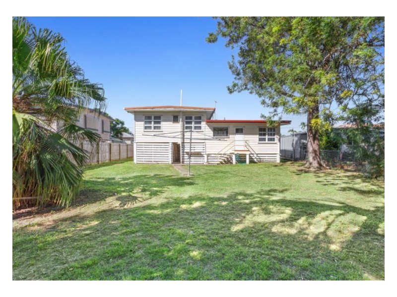 116 Main Street, Park Avenue QLD 4701