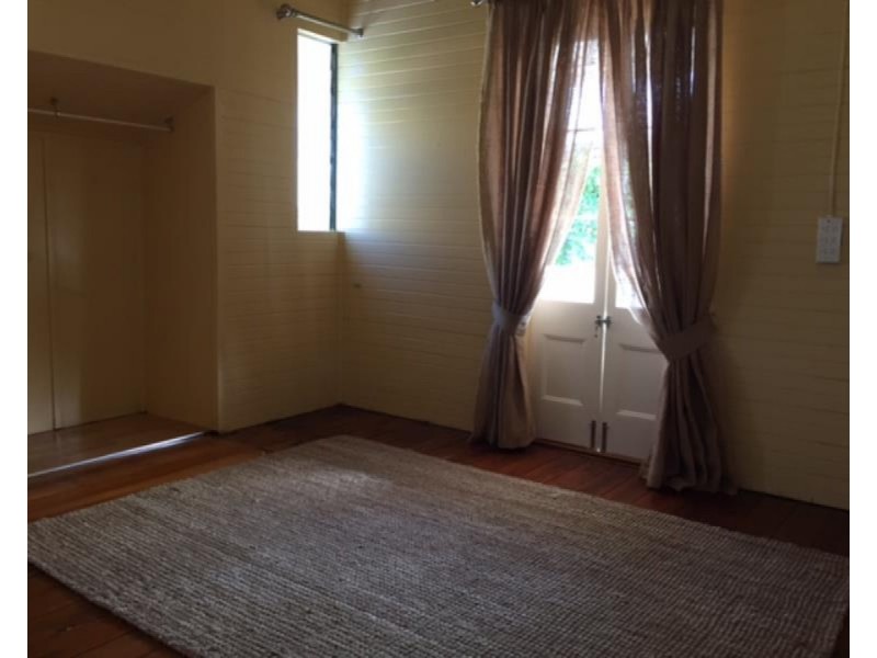 52 Davis Street, The Range QLD 4700