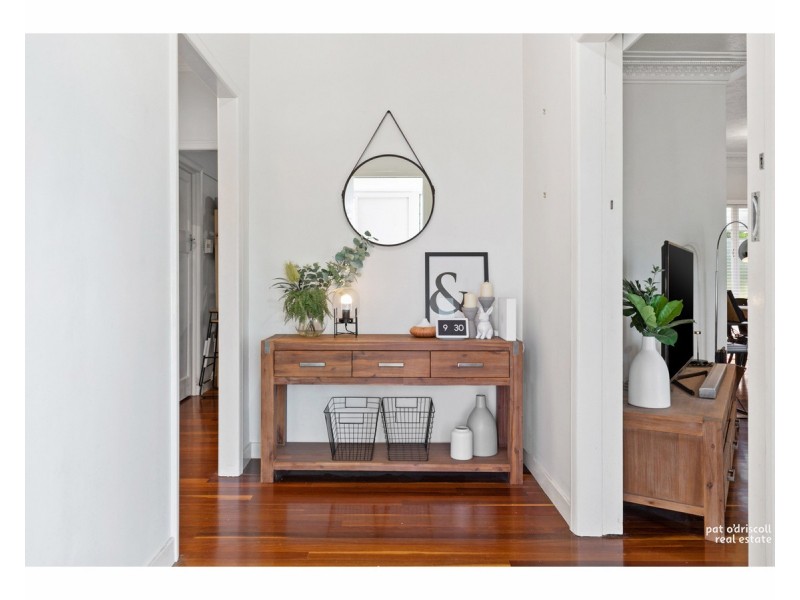 102 Davis Street, The Range QLD 4700