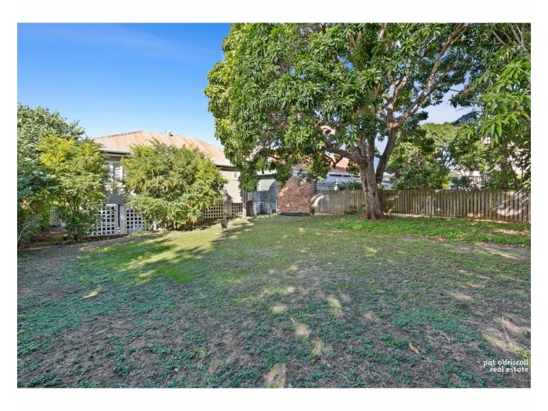 102 Davis Street, The Range QLD 4700