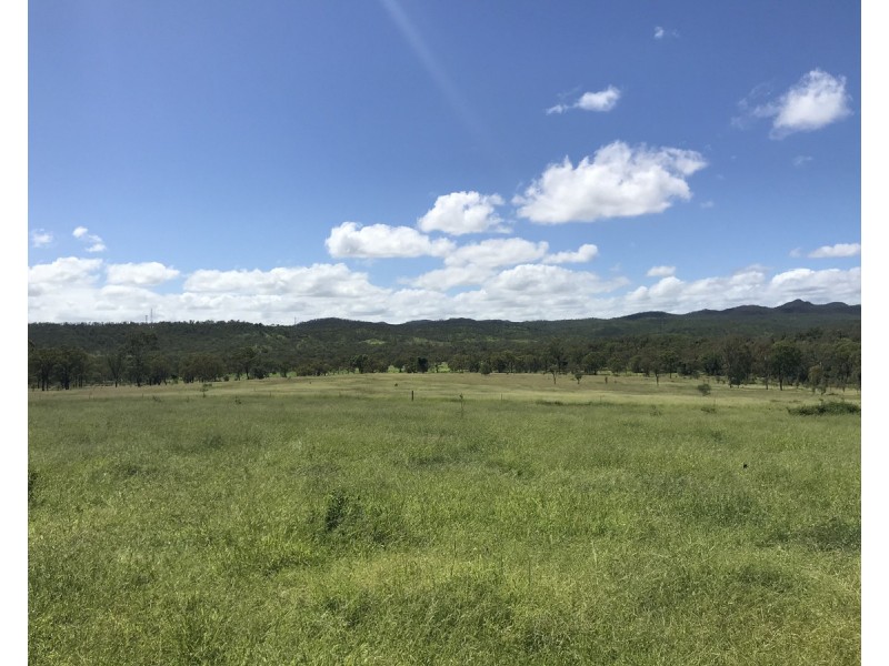 307 Connors Road, Stanwell QLD 4702