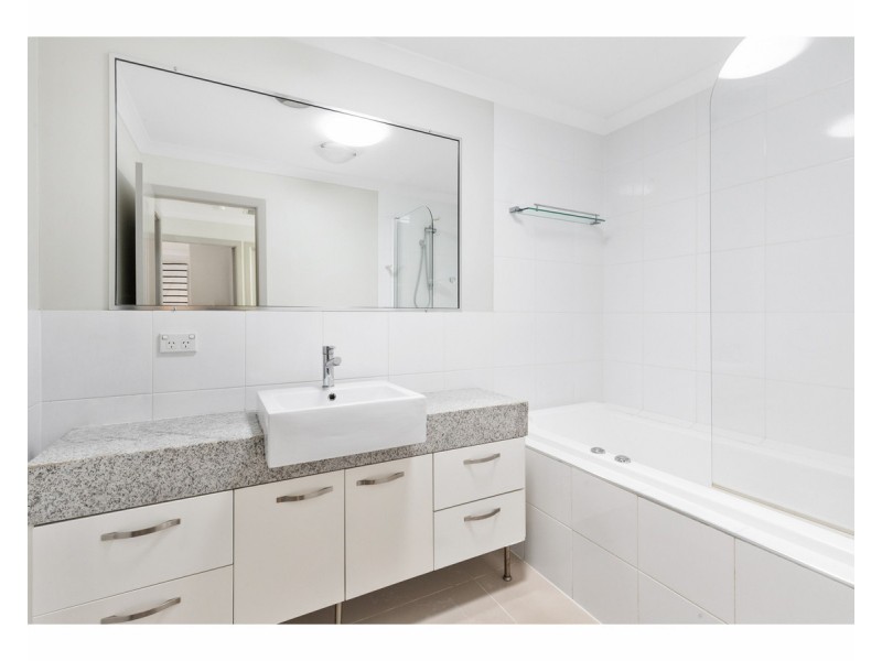 1/45 Edward Street, Berserker QLD 4701