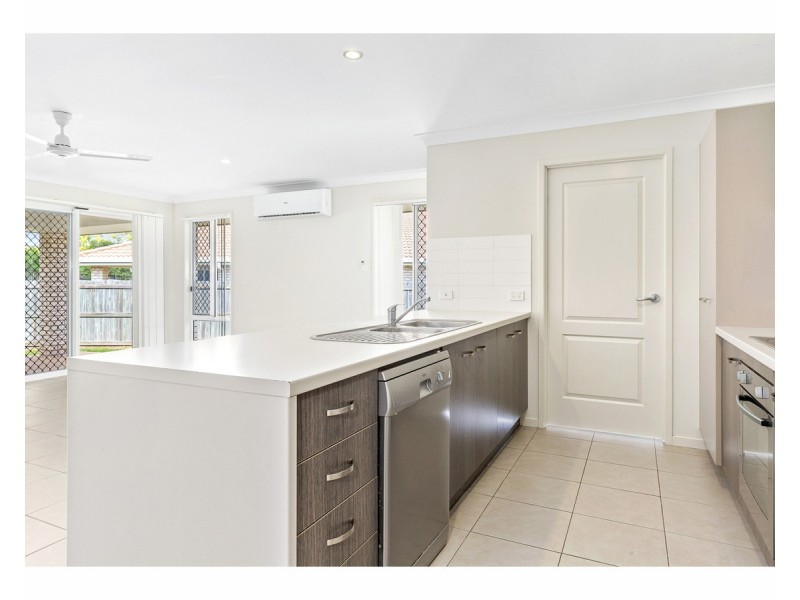 10 Hedgerose Way, Parkhurst QLD 4702