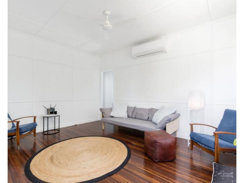 16 Bowen Terrace, The Range QLD 4700