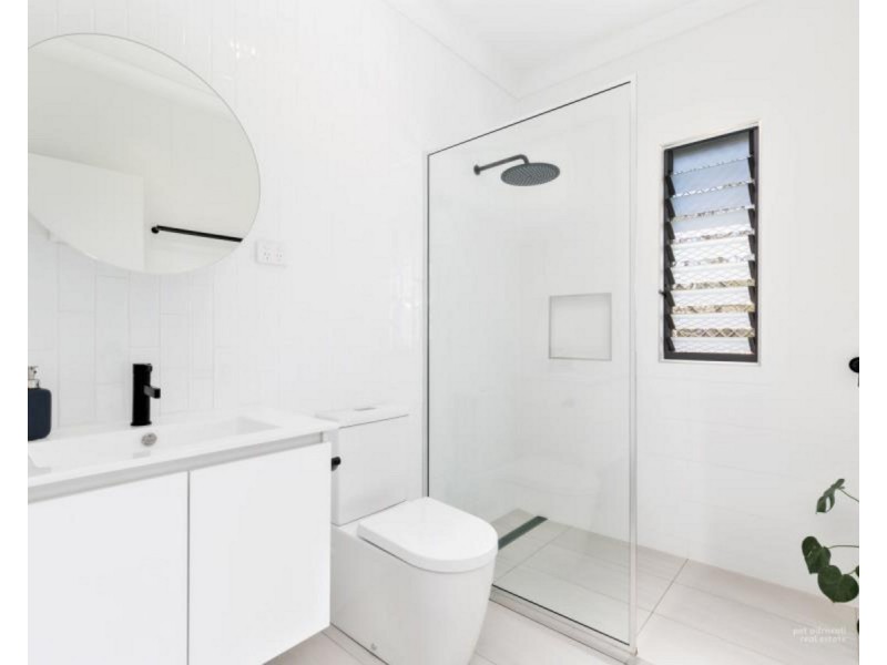 16 Bowen Terrace, The Range QLD 4700