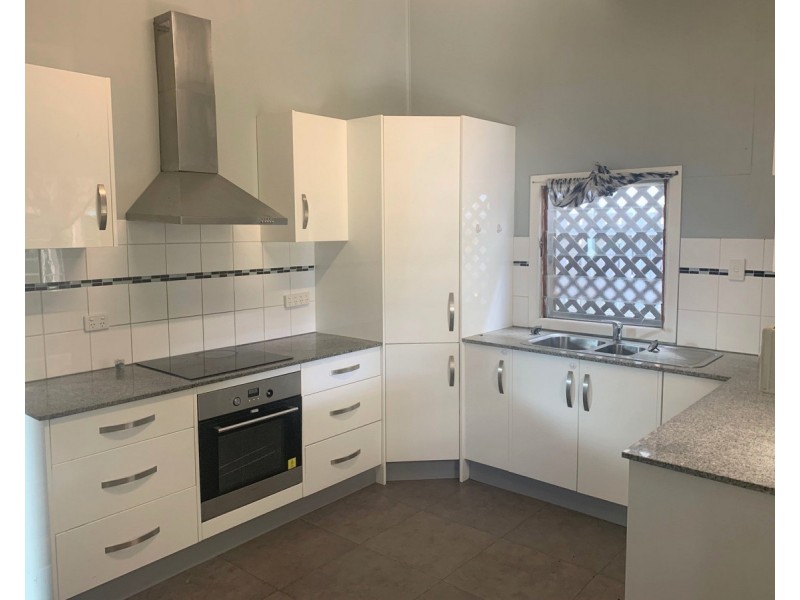 313 Bolsover Street, Depot Hill QLD 4700