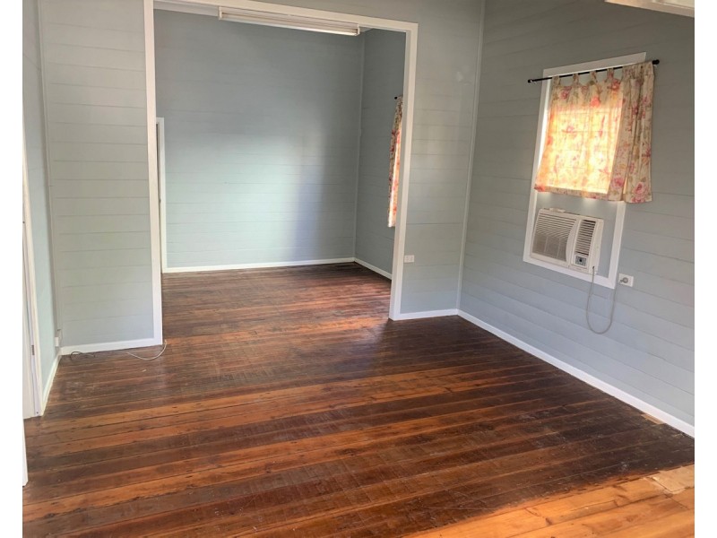 313 Bolsover Street, Depot Hill QLD 4700