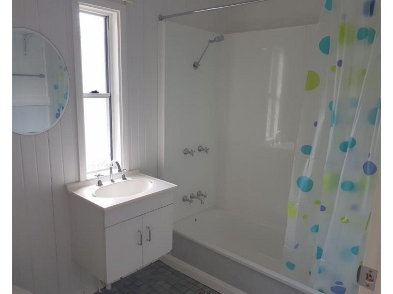 112 Clifton Street, Berserker QLD 4701