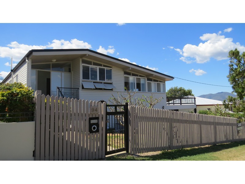 94 Caroline Street, The Range QLD 4700