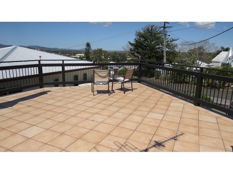 94 Caroline Street, The Range QLD 4700