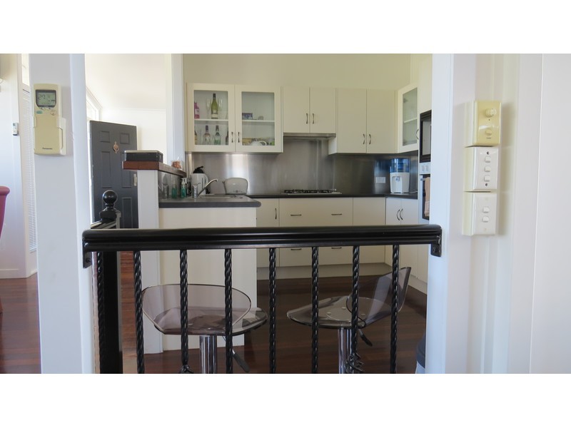 94 Caroline Street, The Range QLD 4700