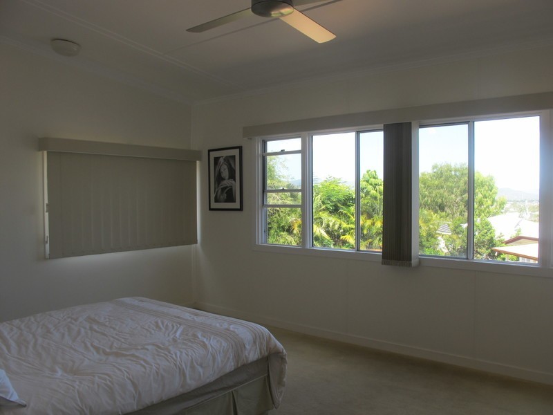 94 Caroline Street, The Range QLD 4700