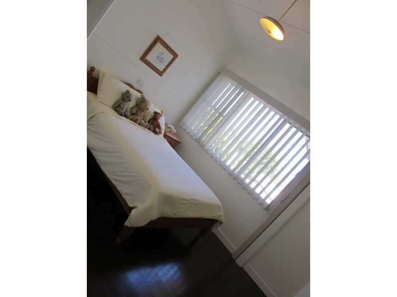 94 Caroline Street, The Range QLD 4700