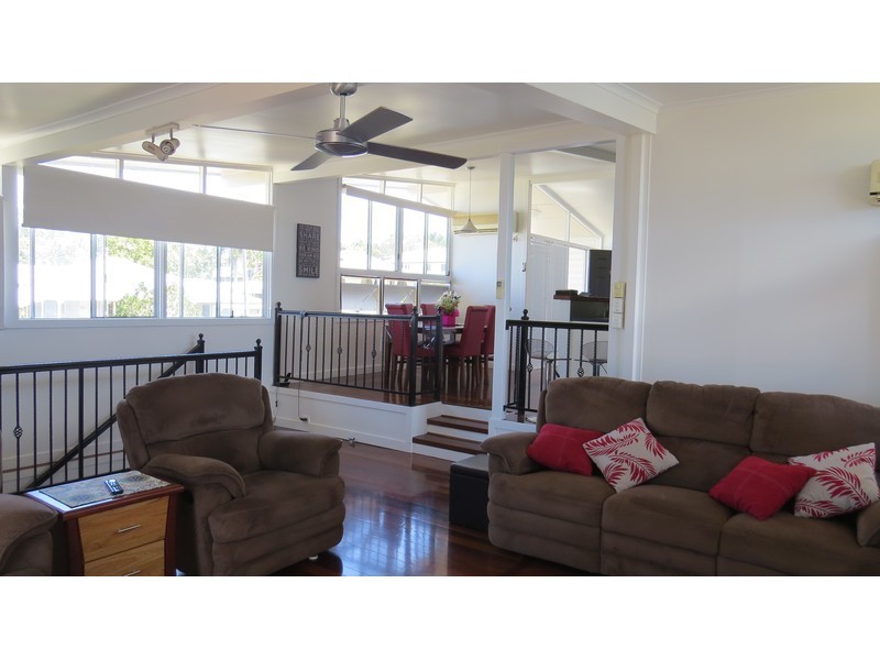 94 Caroline Street, The Range QLD 4700