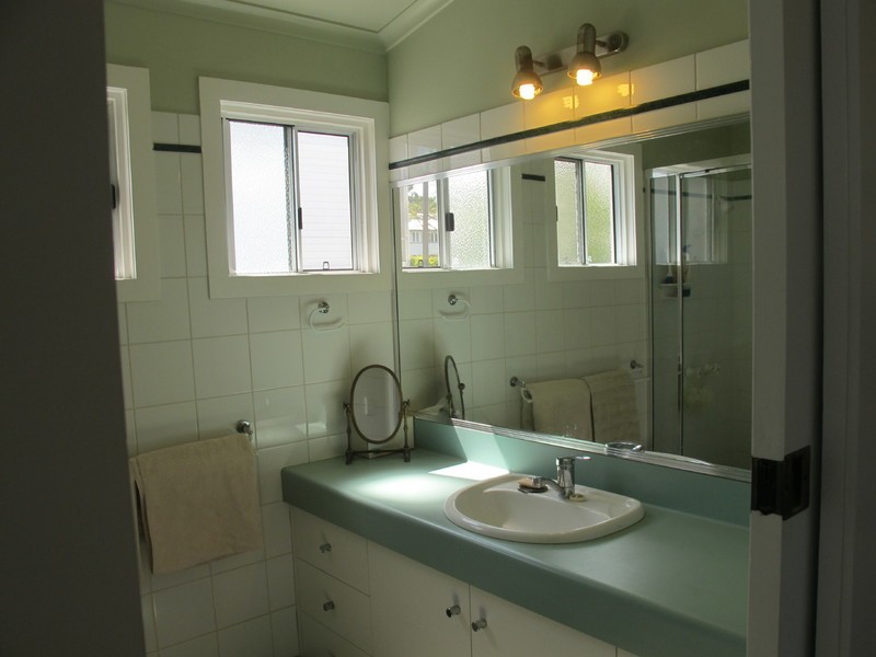 94 Caroline Street, The Range QLD 4700