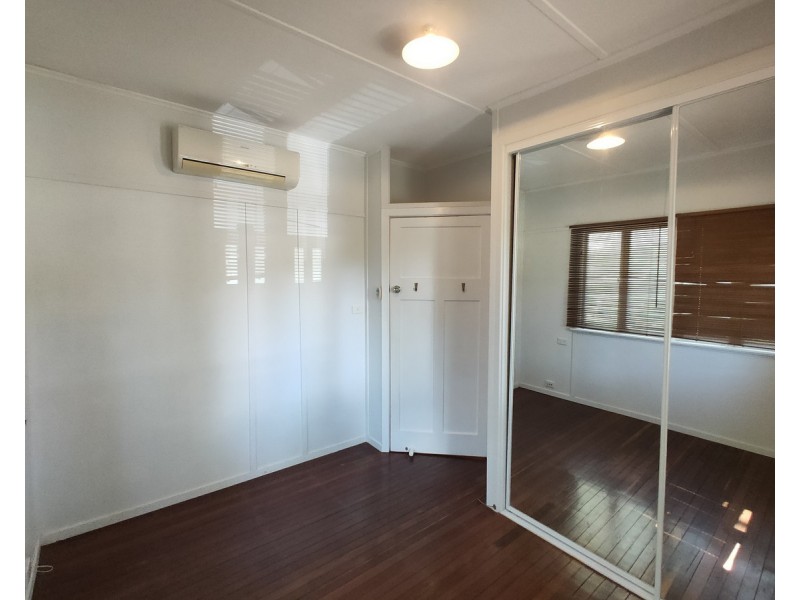 27 Brae Street, The Range QLD 4700