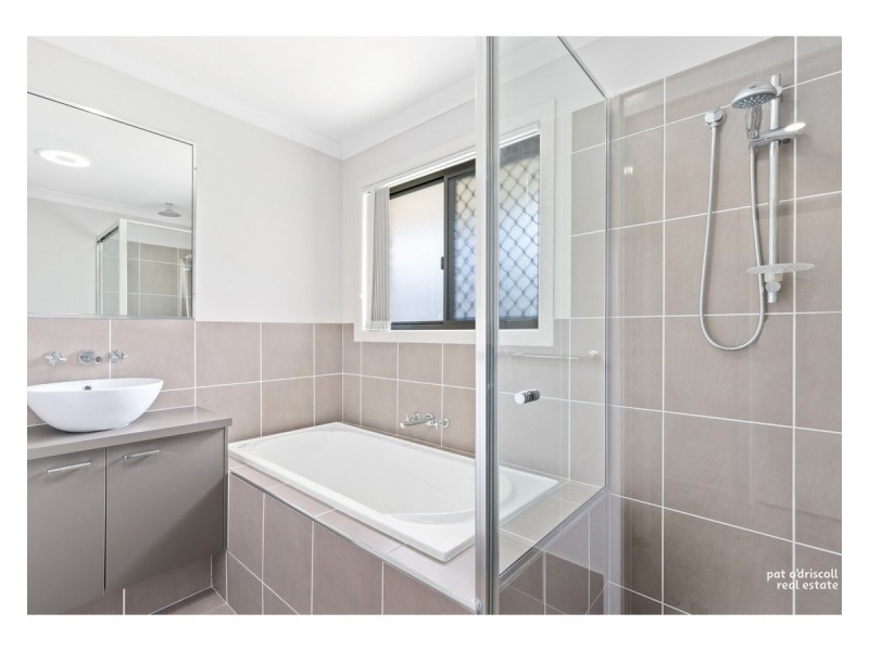 11/249 Mason Street, Koongal QLD 4701