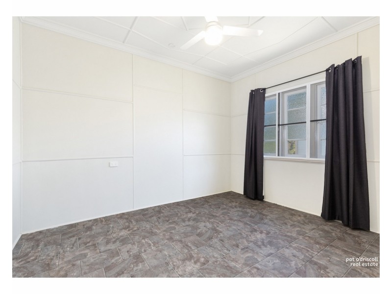 27 Spencer Street, The Range QLD 4700