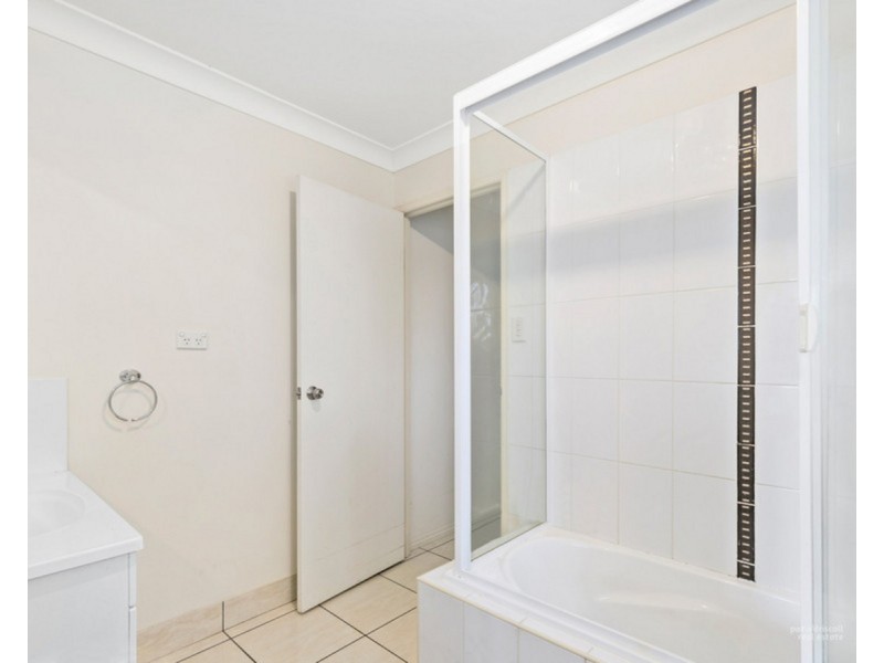 35 Buckle Street, Park Avenue QLD 4701