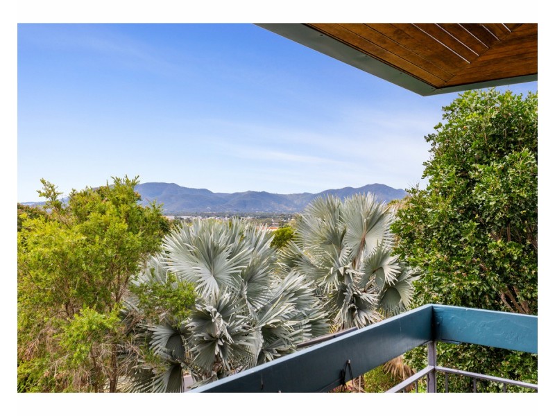 31 Queen Street, The Range QLD 4700