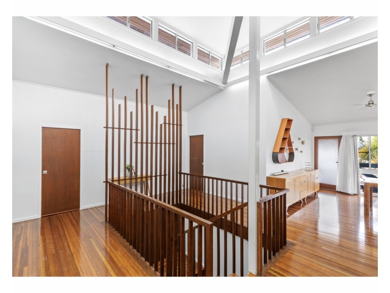 31 Queen Street, The Range QLD 4700
