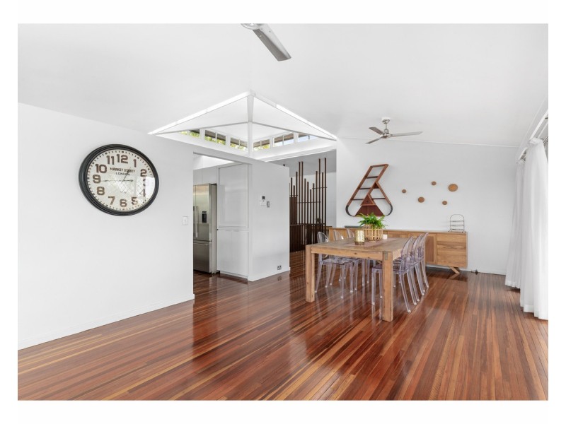 31 Queen Street, The Range QLD 4700