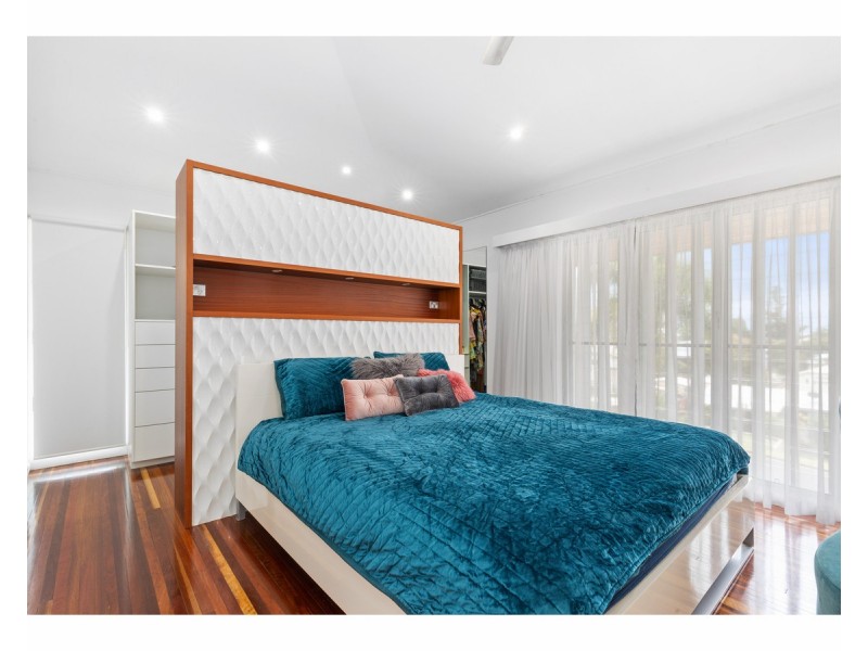 31 Queen Street, The Range QLD 4700