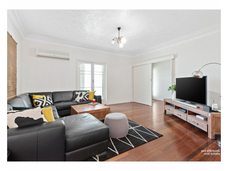 102 Davis Street, The Range QLD 4700