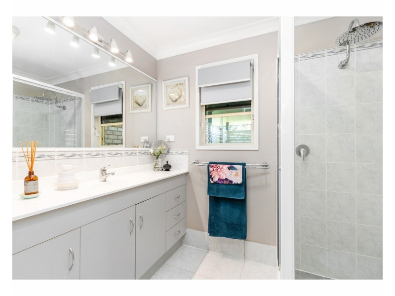 6-8 Kristie Drive, Rockyview QLD 4701