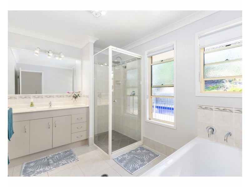 6-8 Kristie Drive, Rockyview QLD 4701