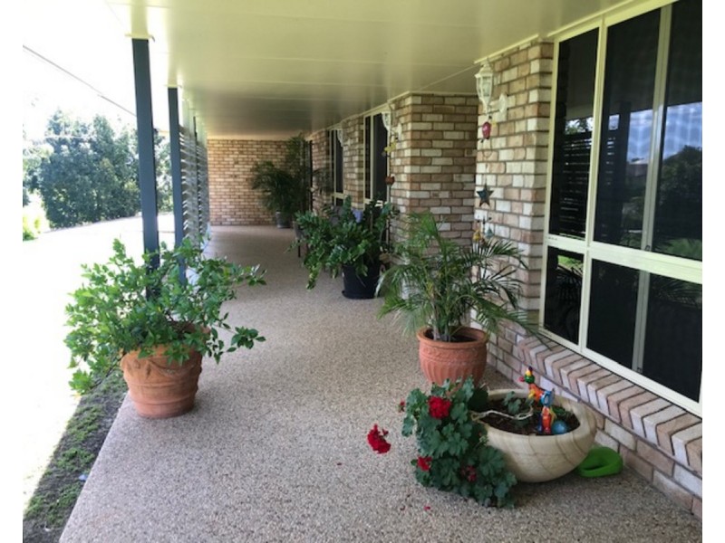 6-8 Kristie Drive, Rockyview QLD 4701