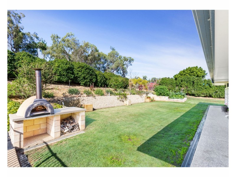 6-8 Kristie Drive, Rockyview QLD 4701