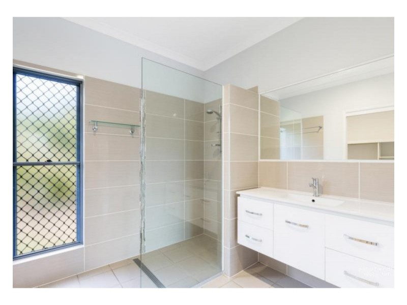 34 Angela Road, Rockyview QLD 4701