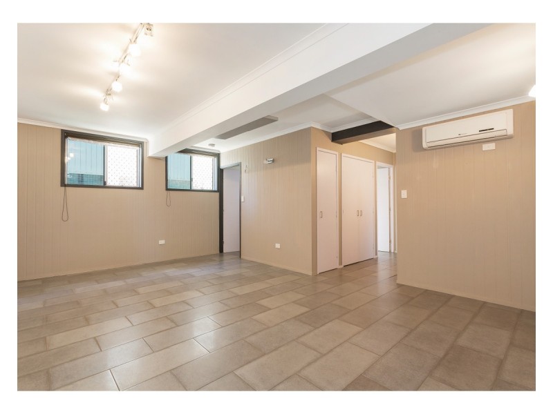 4 Craigilee Street, The Range QLD 4700