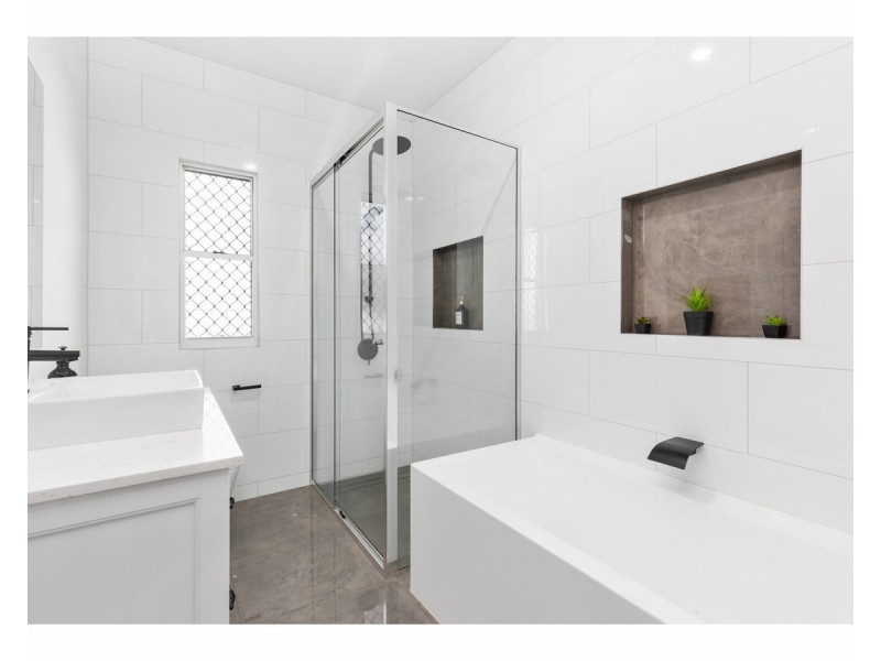 26 Bowen Terrace, The Range QLD 4700
