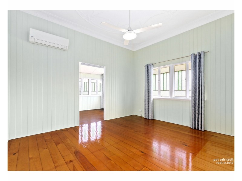 89 Main Street, Park Avenue QLD 4701