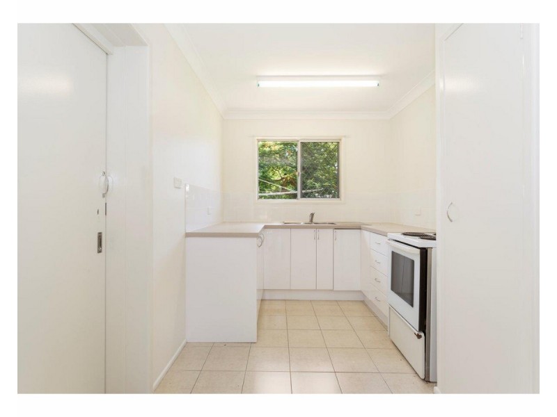 1,2,3,4,5/11 Card Street, Berserker QLD 4701