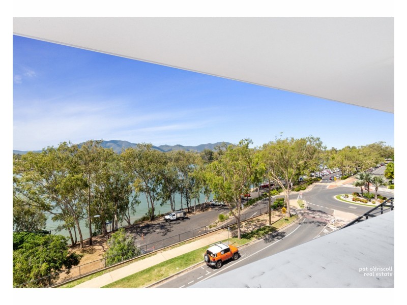 304 A & B/102-108 Victoria Parade, Rockhampton City QLD 4700