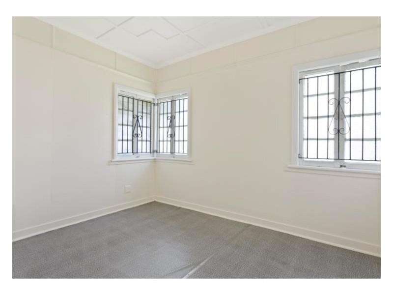 302 Bolsover Street, Rockhampton City QLD 4700